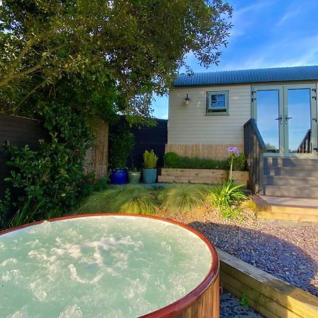 Bailey'S Hideaway Villa Portadown Bagian luar foto