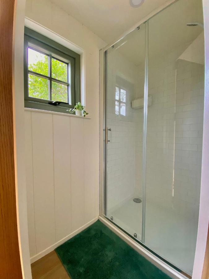 Bailey'S Hideaway Villa Portadown Bagian luar foto