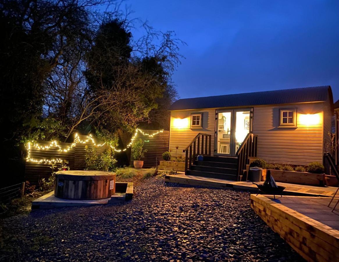 Bailey'S Hideaway Villa Portadown Bagian luar foto