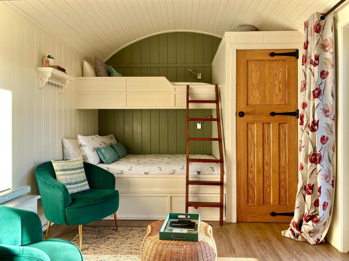 Bailey'S Hideaway Villa Portadown Bagian luar foto
