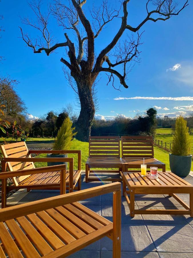 Bailey'S Hideaway Villa Portadown Bagian luar foto