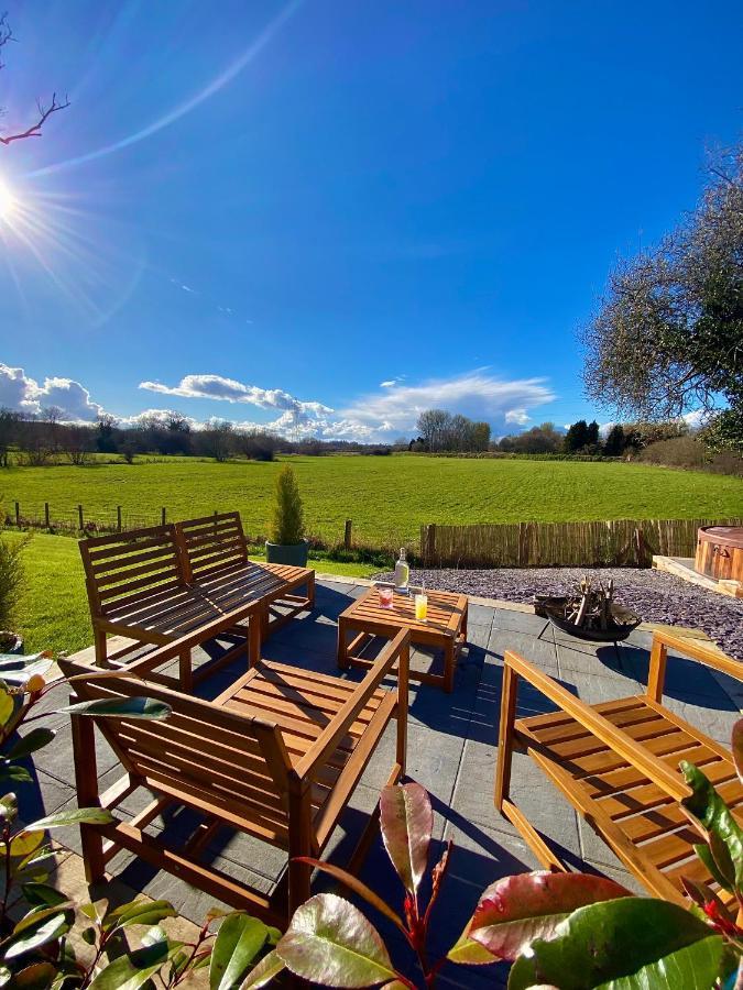 Bailey'S Hideaway Villa Portadown Bagian luar foto
