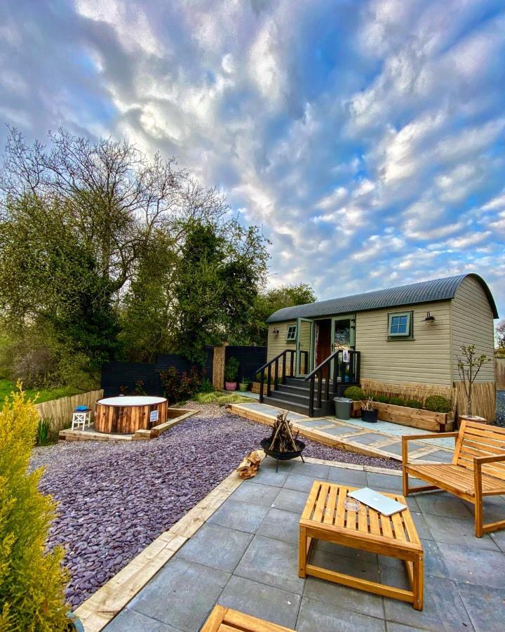 Bailey'S Hideaway Villa Portadown Bagian luar foto